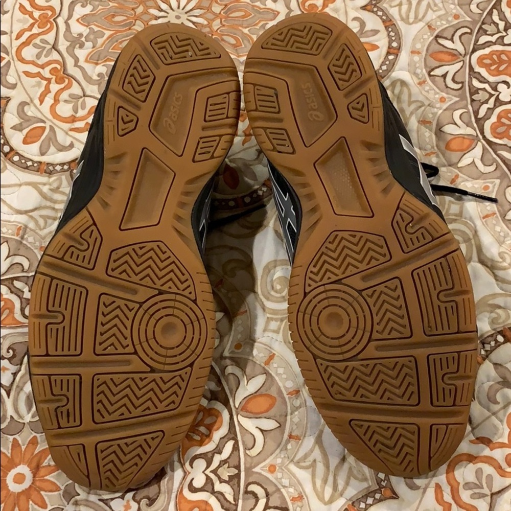 Preowned ASICS volleyball shoes 10.5 - Picture 7 of 7